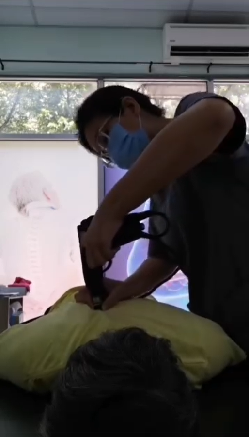 刘医师马不停蹄的整骨日常 - MY TCM & Acupunture Centre